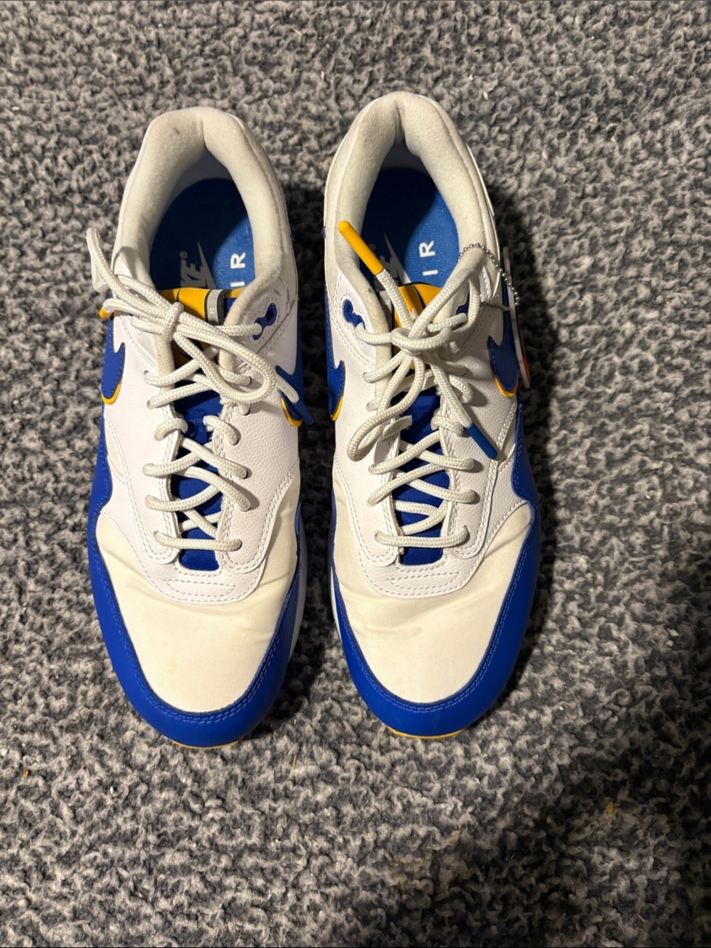 Nike Men’s size 8 White/Blue/Gold Air Max Excellent Condition with Nike Tag!
